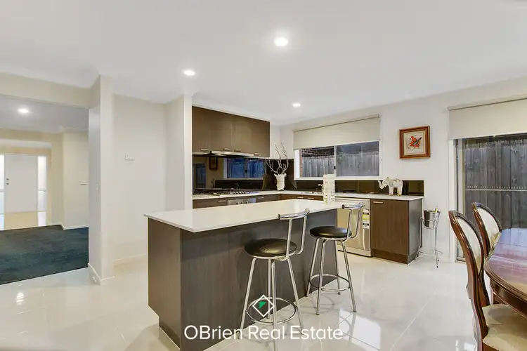 Fifth view of Homely house listing, 8 Malua Circuit, Sandhurst VIC 3977