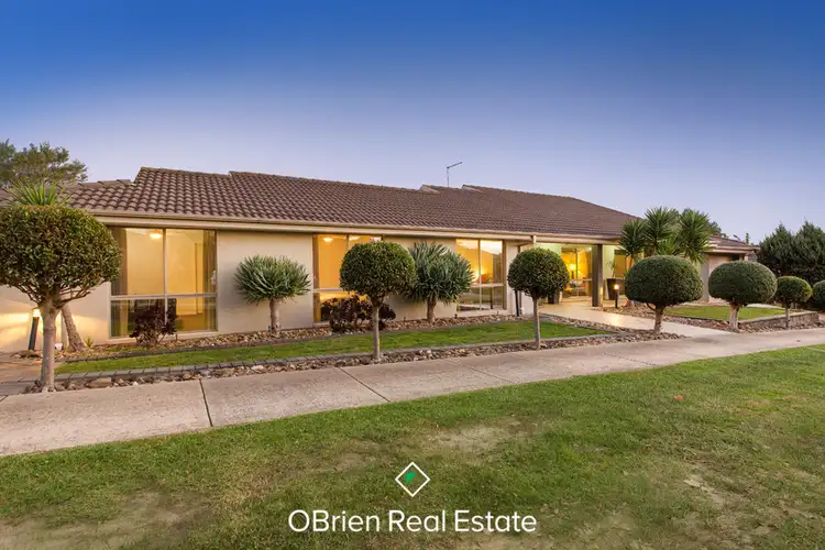 2 Ami Court, Berwick VIC 3806