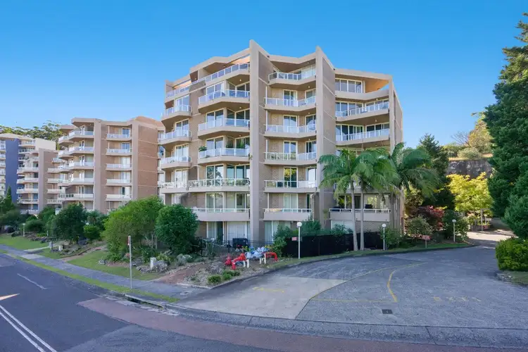 8/91-95 John Whiteway Drive, Gosford NSW 2250