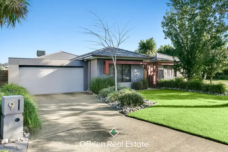 9 Niblick Circuit, Sandhurst VIC 3977