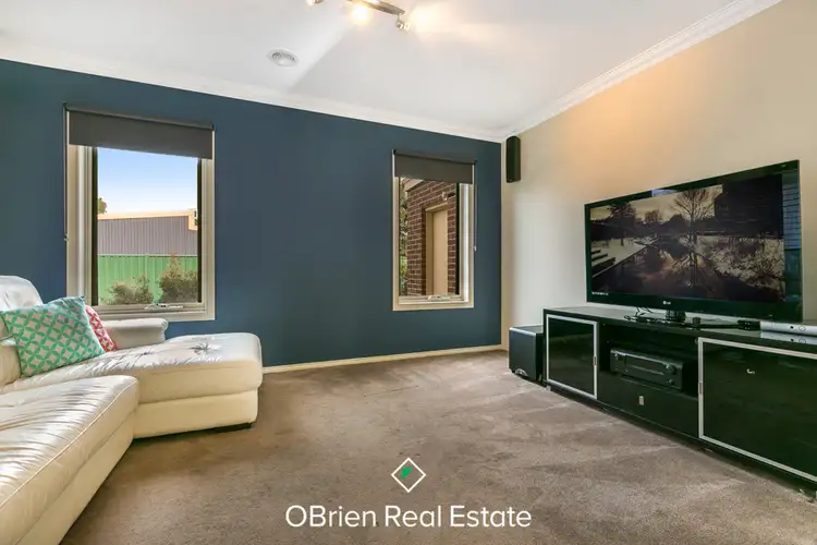 Fourth view of Homely house listing, 7 Shandon Close, Cranbourne VIC 3977