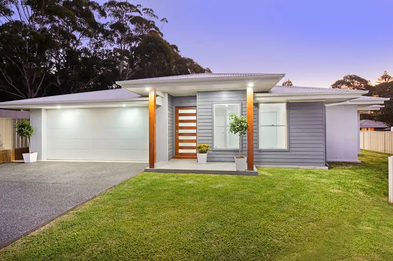 Main view of Homely house listing, 5 Ella Close, Bonny Hills NSW 2445