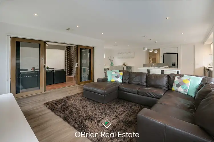 24 Galilee Drive, Sandhurst VIC 3977