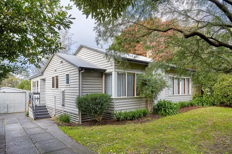 14 Centre Avenue, Warragul VIC 3820