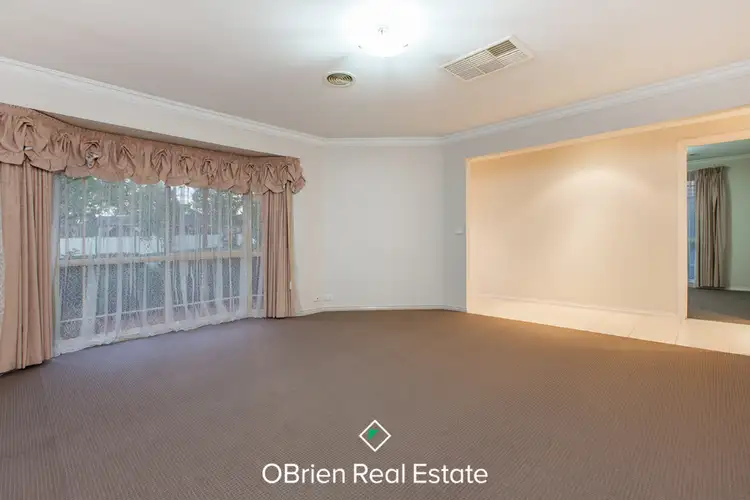 Fourth view of Homely house listing, 4 Bree Court, Berwick VIC 3806
