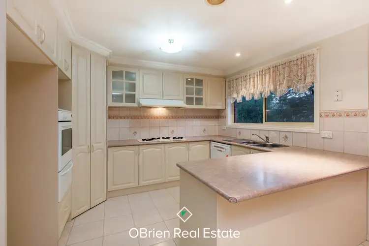 Fifth view of Homely house listing, 4 Bree Court, Berwick VIC 3806