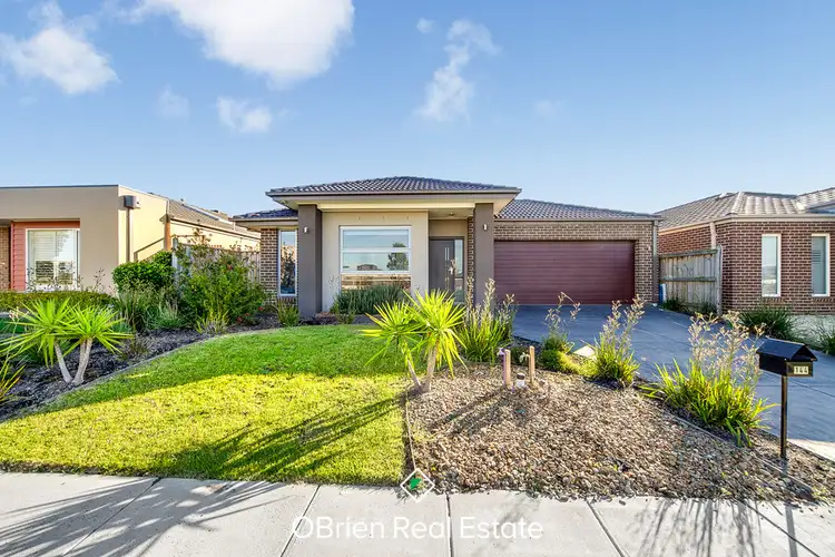 144 Mountainview Boulevard, Cranbourne North VIC 3977