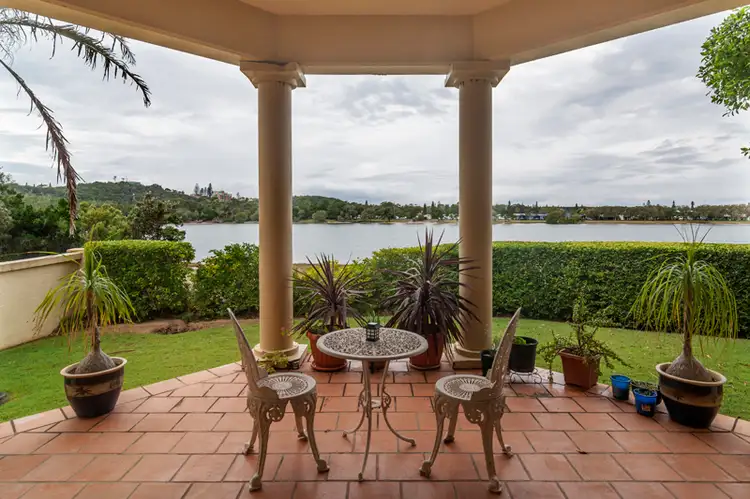 2/11 Range Street