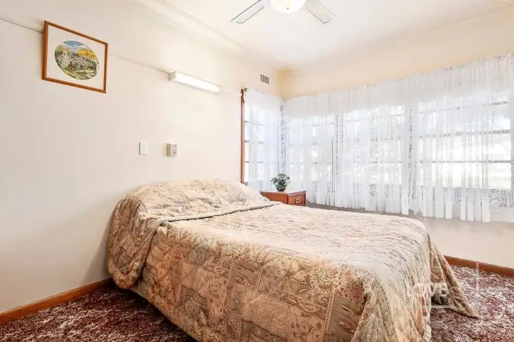 Fifth view of Homely house listing, 8 Mihil Street, Preston VIC 3072