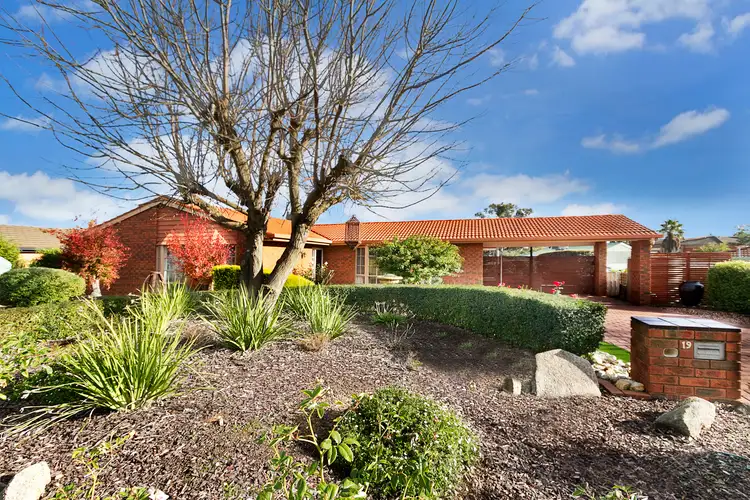 19 Mayfield Parade, Strathdale VIC 3550