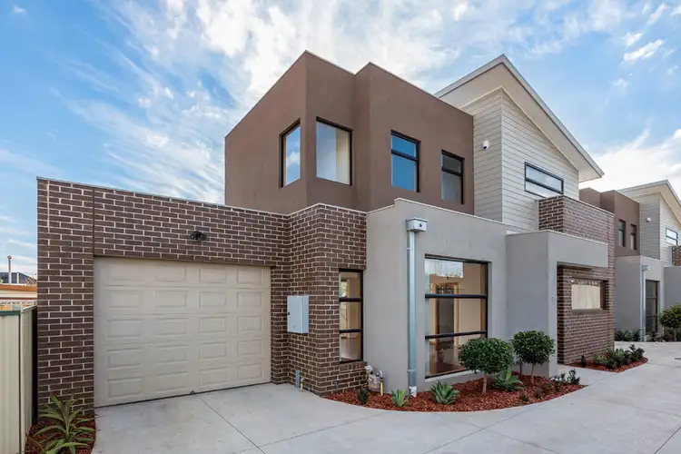 2/746 Barkly Street, West Footscray VIC 3012