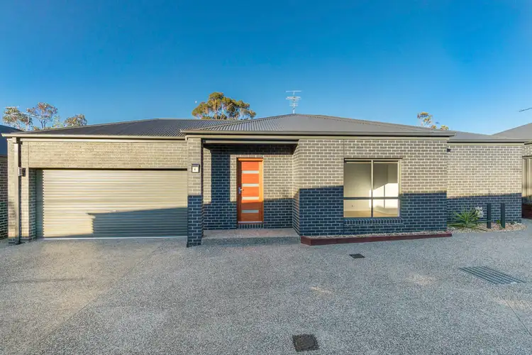 4/12 Lorna Street, Bacchus Marsh VIC 3340