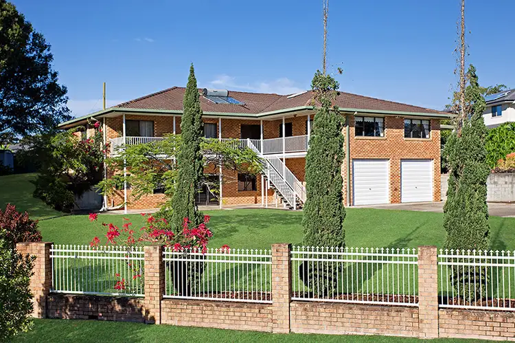 12 Riseborough Terrace, Cleveland QLD 4163