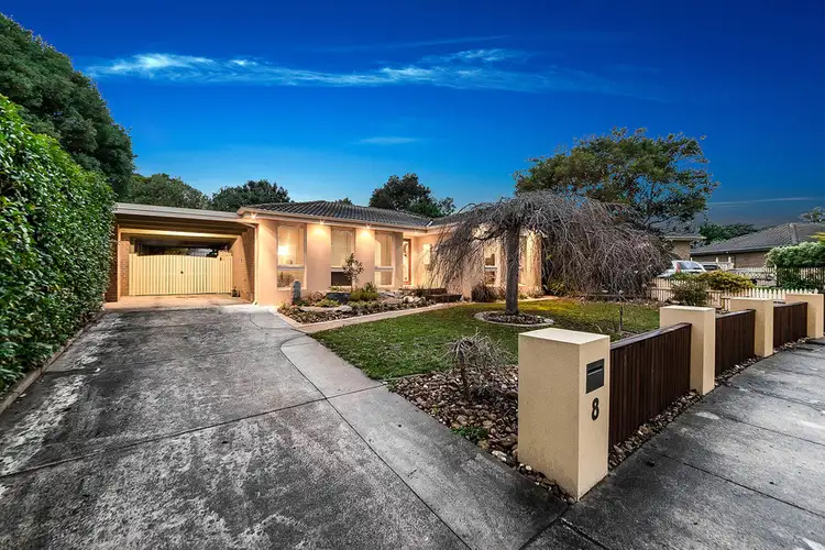 8 Melrose Court, Berwick VIC 3806