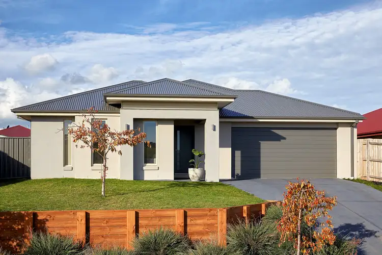 74 Myrtle Crescent, Warragul VIC 3820