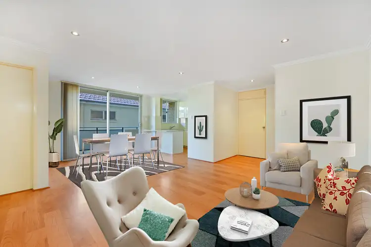 4/33 Sir Thomas Mitchell Road