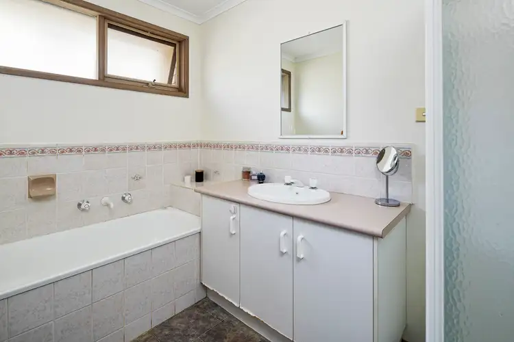 Sixth view of Homely house listing, 4/16 Hayes Drive, Warragul VIC 3820