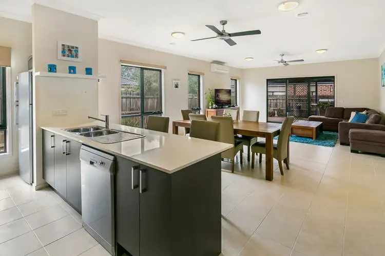 22 Eden Avenue, Skye VIC 3977