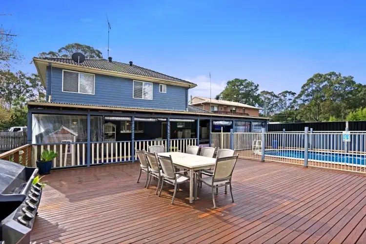 11 Mannings Road, Lisarow NSW 2250