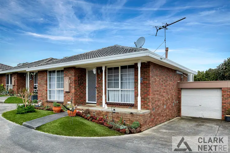 2/18 Darnum Street, Drouin VIC 3818