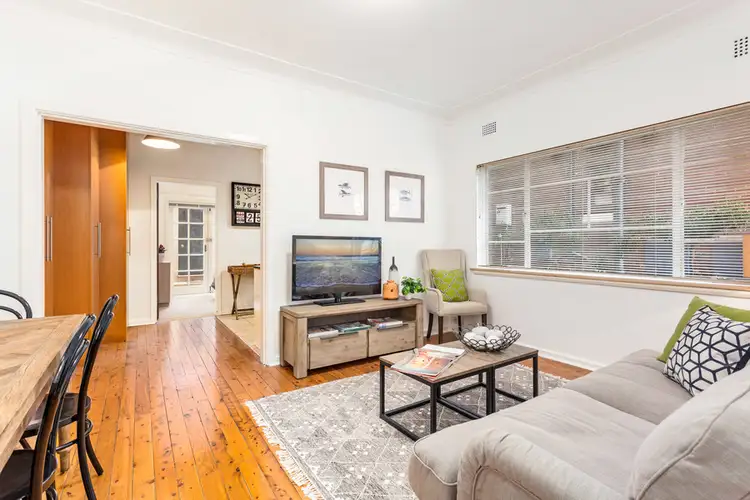 Main view of Homely apartment listing, 2/100 Kirribilli Avenue, Kirribilli NSW 2061