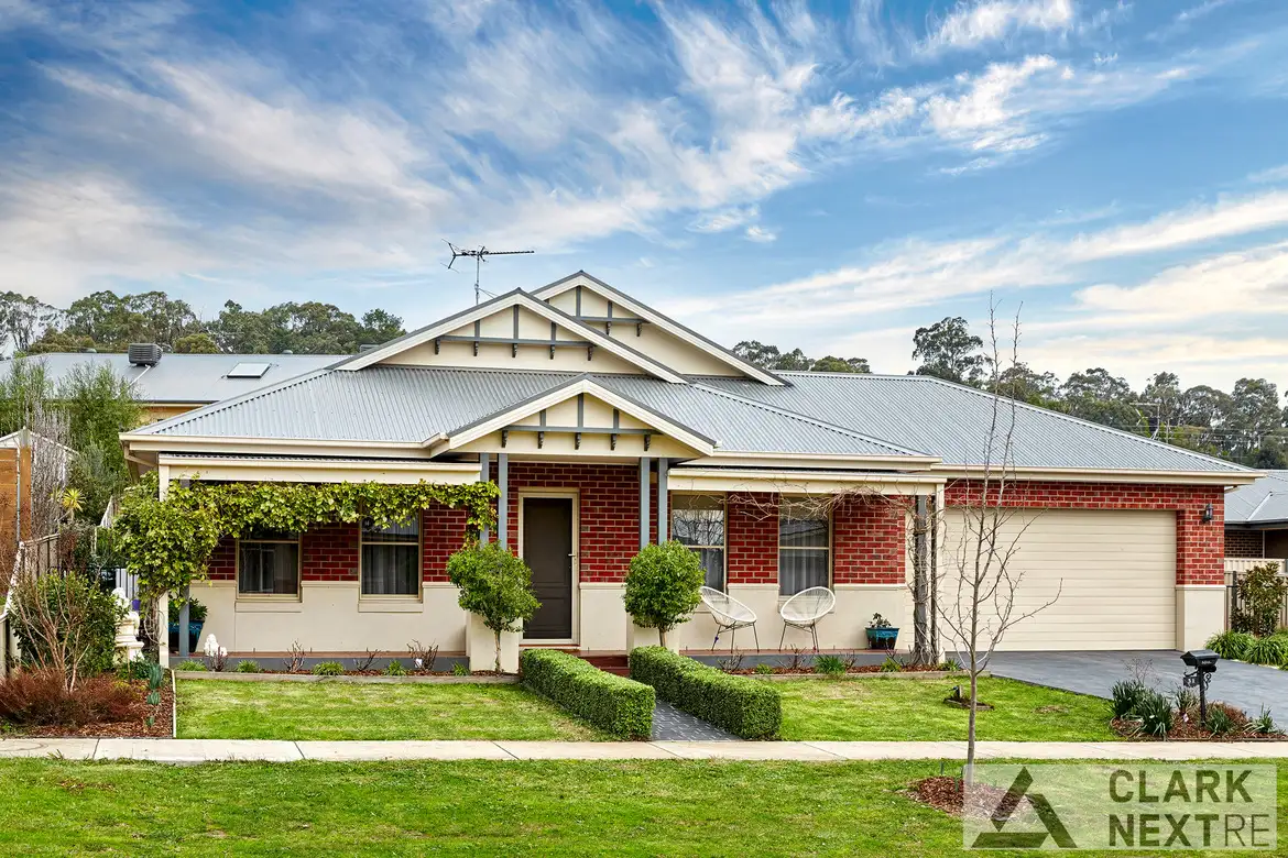 Main view of Homely house listing, 31 Valleyview Grove, Drouin VIC 3818