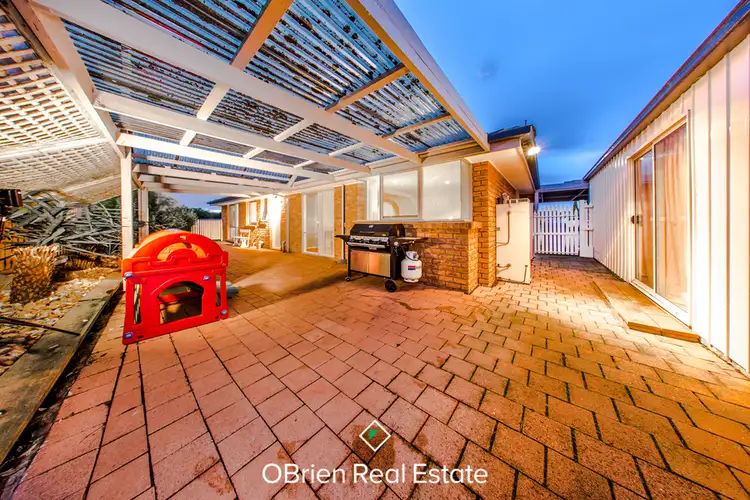 Fifth view of Homely house listing, 17 Balook Court, Cranbourne North VIC 3977