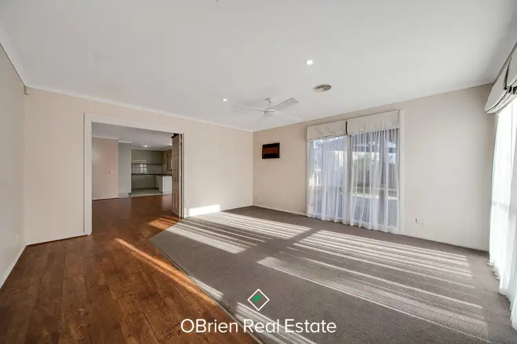 Fourth view of Homely house listing, 9 Harmon Close, Berwick VIC 3806