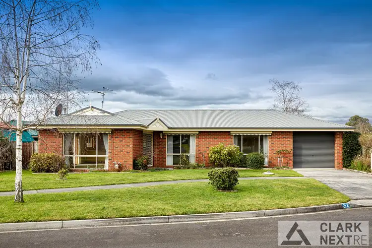 2/2 Janette Close, Warragul VIC 3820