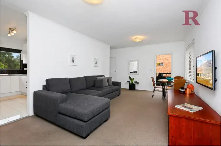 Second view of Homely unit listing, 10/4 Ocean Street, Cronulla NSW 2230
