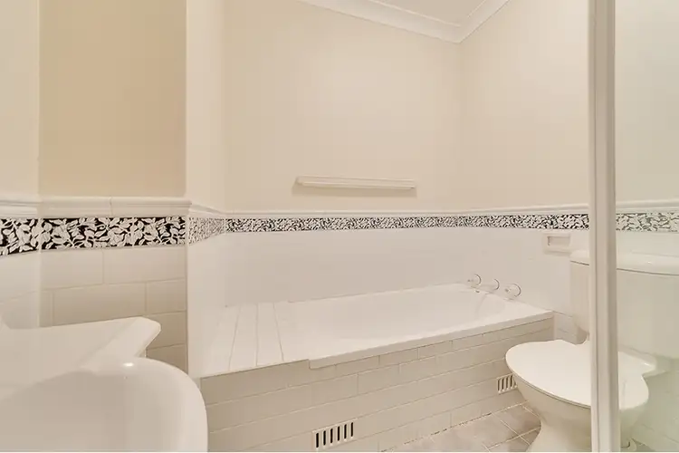 Fifth view of Homely apartment listing, 15/18 Ridge Street, North Sydney NSW 2060