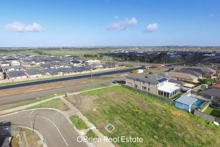 40 Almondsbury Avenue, Berwick VIC 3806