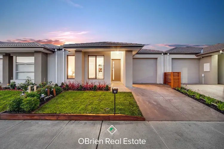 30 Kilmarnock Way, Clyde North VIC 3978