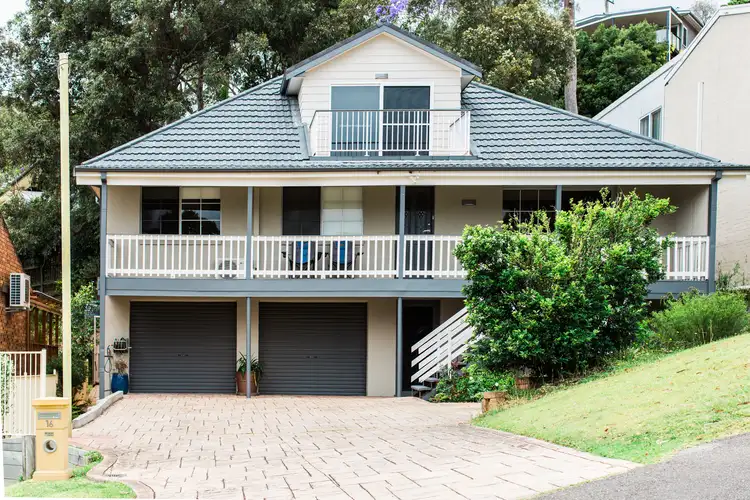16 Albert Street, Valentine NSW 2280
