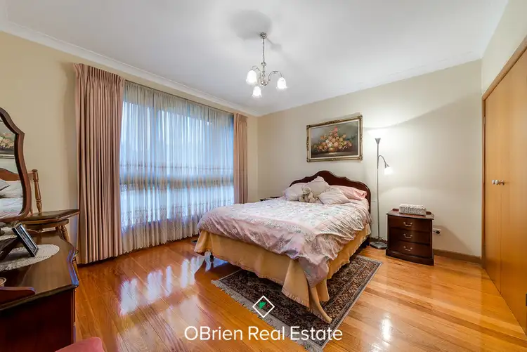 Sixth view of Homely house listing, 17 Peckover Court, Endeavour Hills VIC 3802