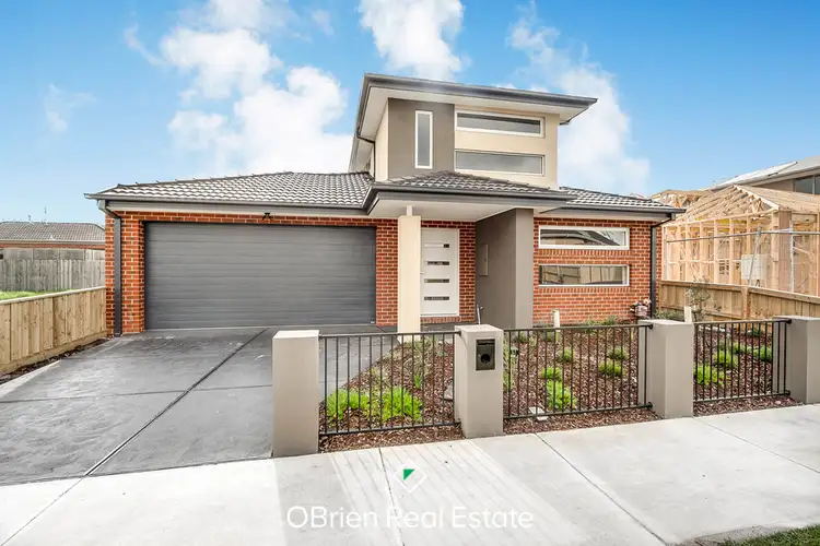 9 Armidale Drive, Pakenham VIC 3810