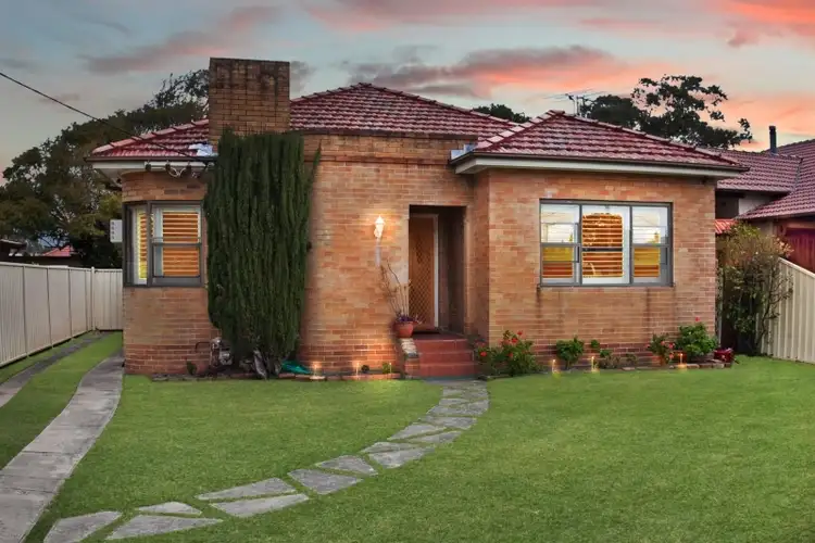 153 Kemp Street, Hamilton South NSW 2303
