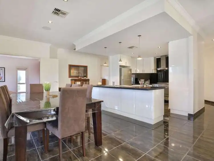 Second view of Homely house listing, 523 Walnut Avenue, Mildura VIC 3500