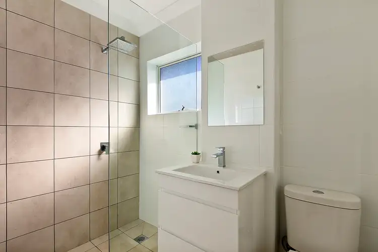 Fifth view of Homely apartment listing, 6/68 Howard Avenue, Dee Why NSW 2099