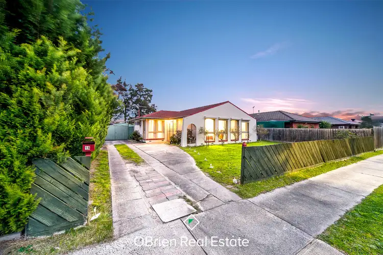 16 Millswyn Avenue, Hampton Park VIC 3976