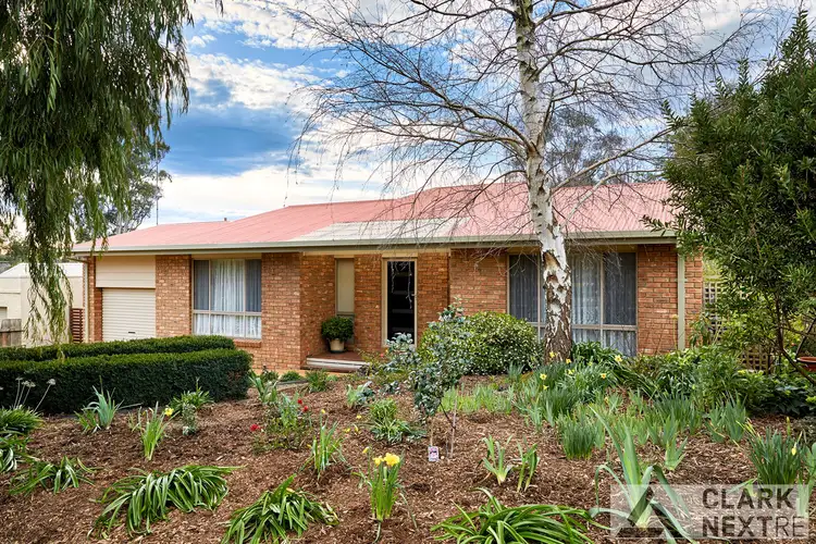 9 Wallace Crescent, Drouin VIC 3818