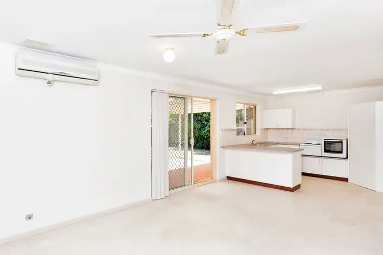 Sixth view of Homely house listing, 2 Nicholas Crescent, Hilton WA 6163