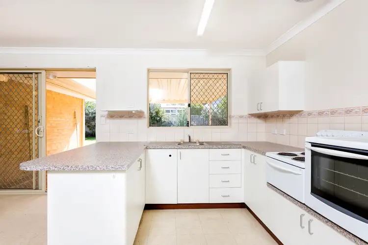 Seventh view of Homely house listing, 2 Nicholas Crescent, Hilton WA 6163