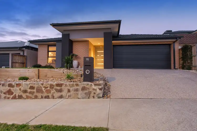 15 Levens Way, Officer VIC 3809