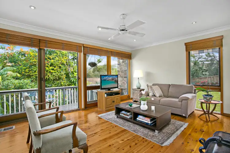 Fifth view of Homely house listing, 2 Alice Close, Wheeler Heights NSW 2097