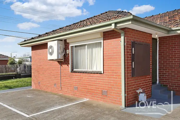 Main view of Homely unit listing, 1/15 Caroline Street, Thomastown VIC 3074