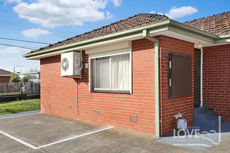 Main view of Homely unit listing, 1/15 Caroline Street, Thomastown VIC 3074