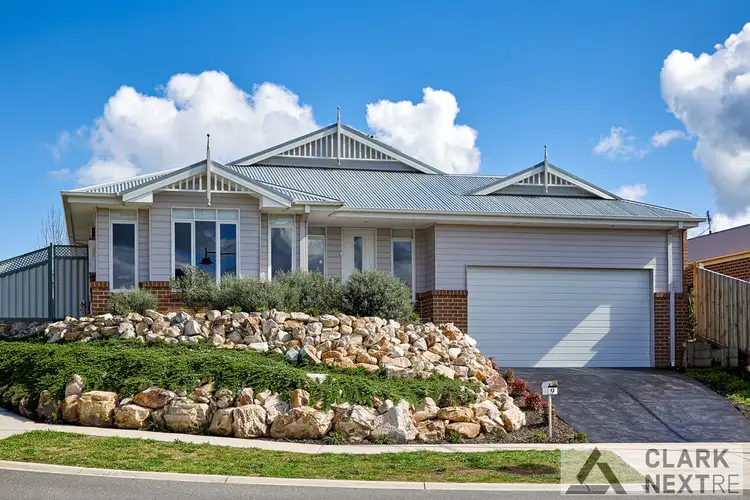 9 Harmon Drive, Drouin VIC 3818