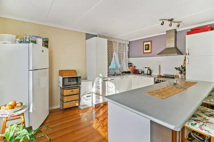 16 Laurina Crescent, Frankston North VIC 3200