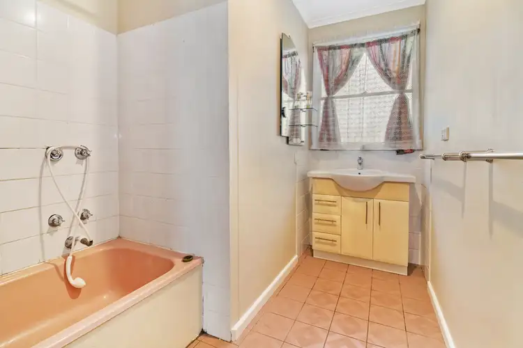 Fifth view of Homely house listing, 16 Laurina Crescent, Frankston North VIC 3200